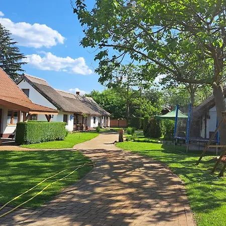 Puszta Vendeghazak 1. Apartment Tiszafured